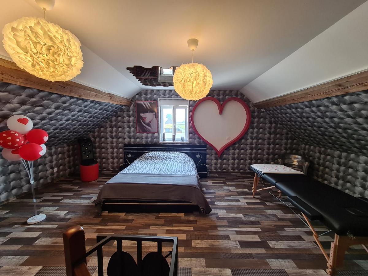 Hotel L évasion secrète à Quarouble Extérieur photo