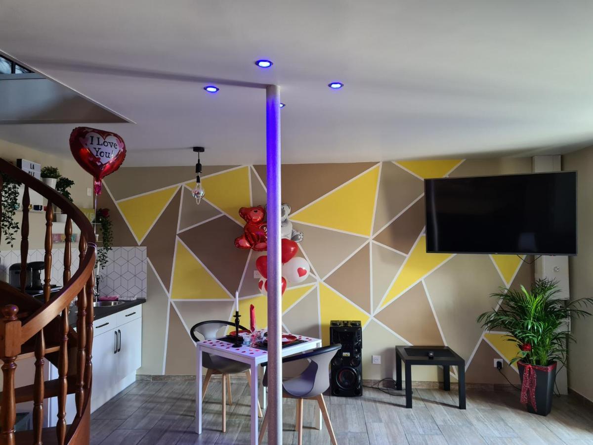 Hotel L évasion secrète à Quarouble Extérieur photo